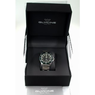 Glycine Combat Sub Green Automatic 42 mm 20 ATM WR Traderbiene